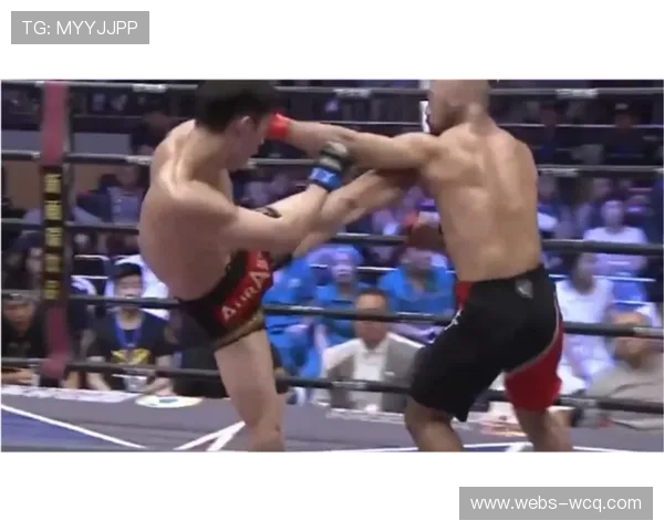 年轻拳手于丰铠与郭晋中国拳王争霸赛对决，重量级比赛攻防俱佳