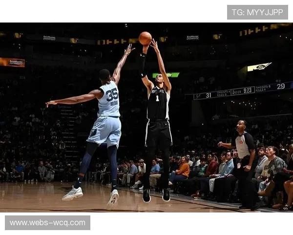 文班亚马复出空砍30分，马刺105-106遭灰熊绝杀惜败